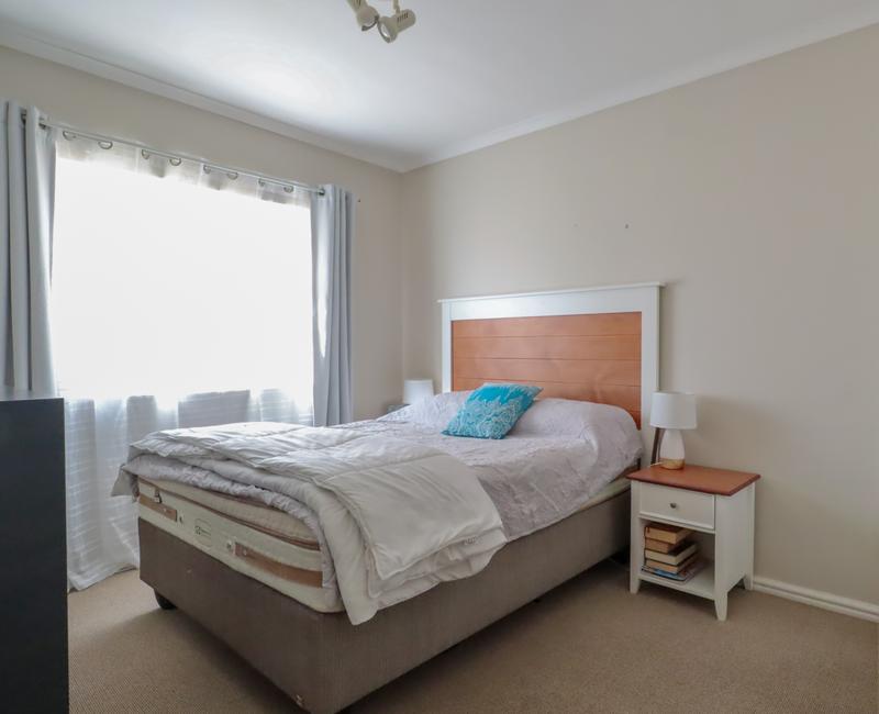 To Let 3 Bedroom Property for Rent in Somerset Ridge Western Cape